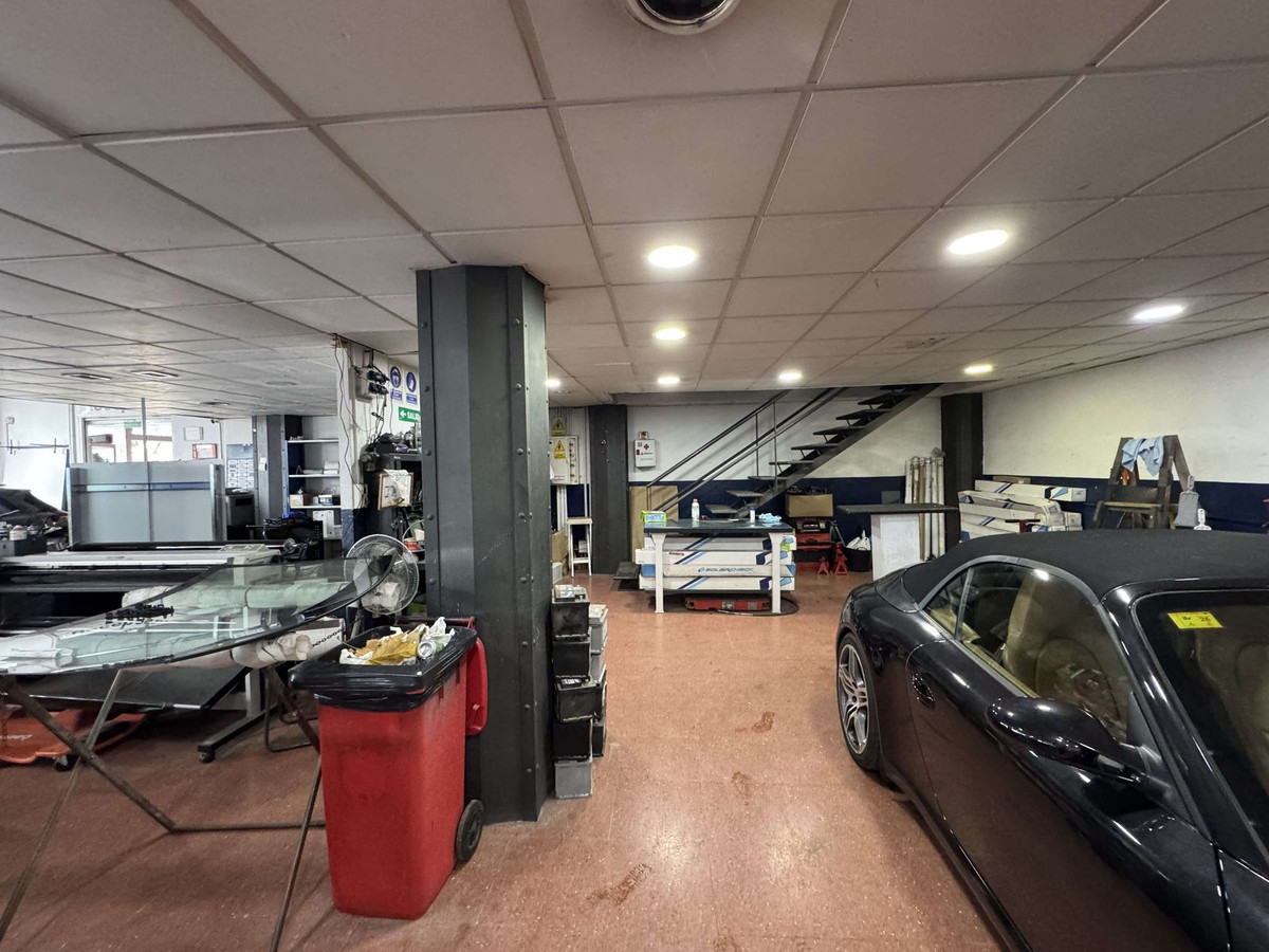 Commercial unit for sale in Marbella Costa Del Sol, Málaga, Spain