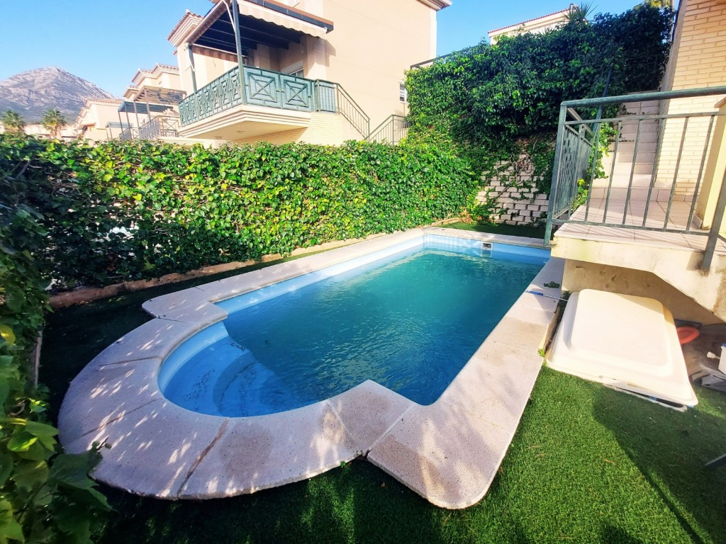 Se vende Villa - Chalet de 5 dormitorios en Costa Blanca, Alicante, España