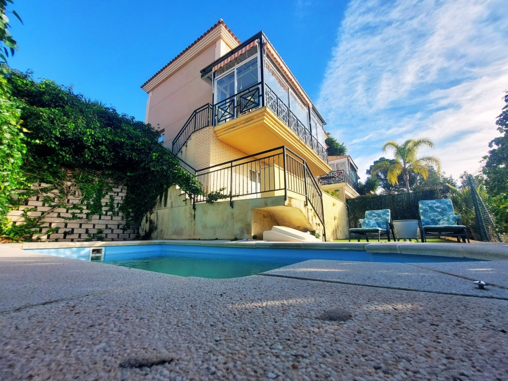 Se vende Villa - Chalet de 5 dormitorios en Costa Blanca, Alicante, España
