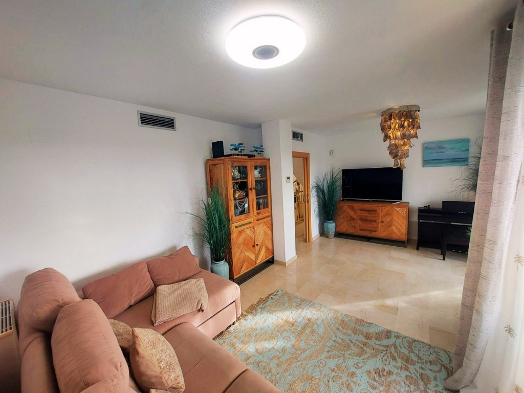 Se vende Villa - Chalet de 5 dormitorios en Costa Blanca, Alicante, España