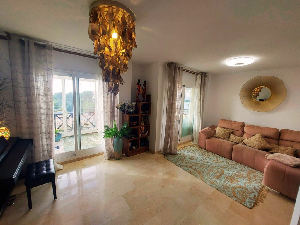 Se vende Villa - Chalet de 5 dormitorios en Costa Blanca, Alicante, España