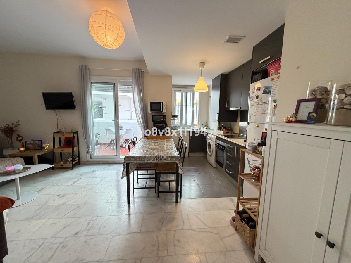 Se vende Apartamento Planta Media de 2 dormitorios en Costa Del Sol, Málaga, España