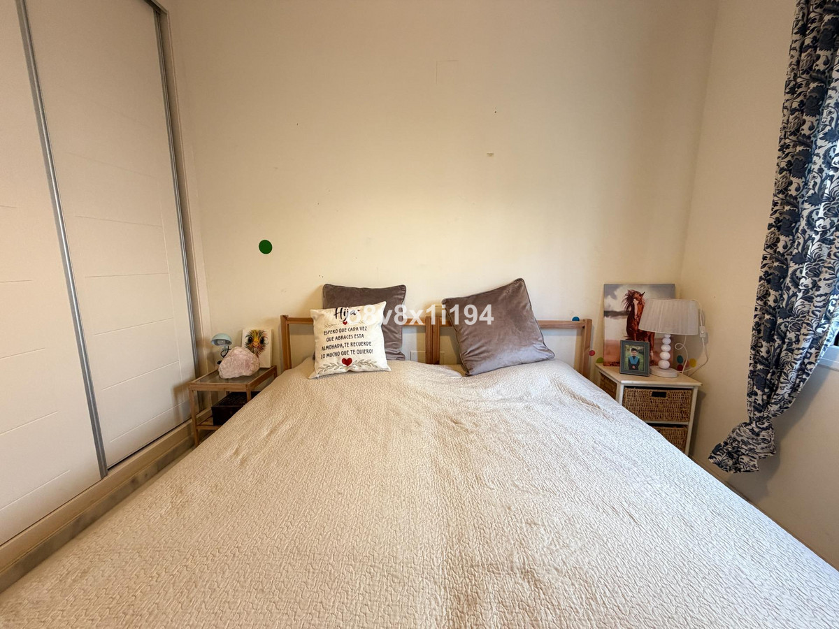 Se vende Apartamento Planta Media de 2 dormitorios en Costa Del Sol, Málaga, España