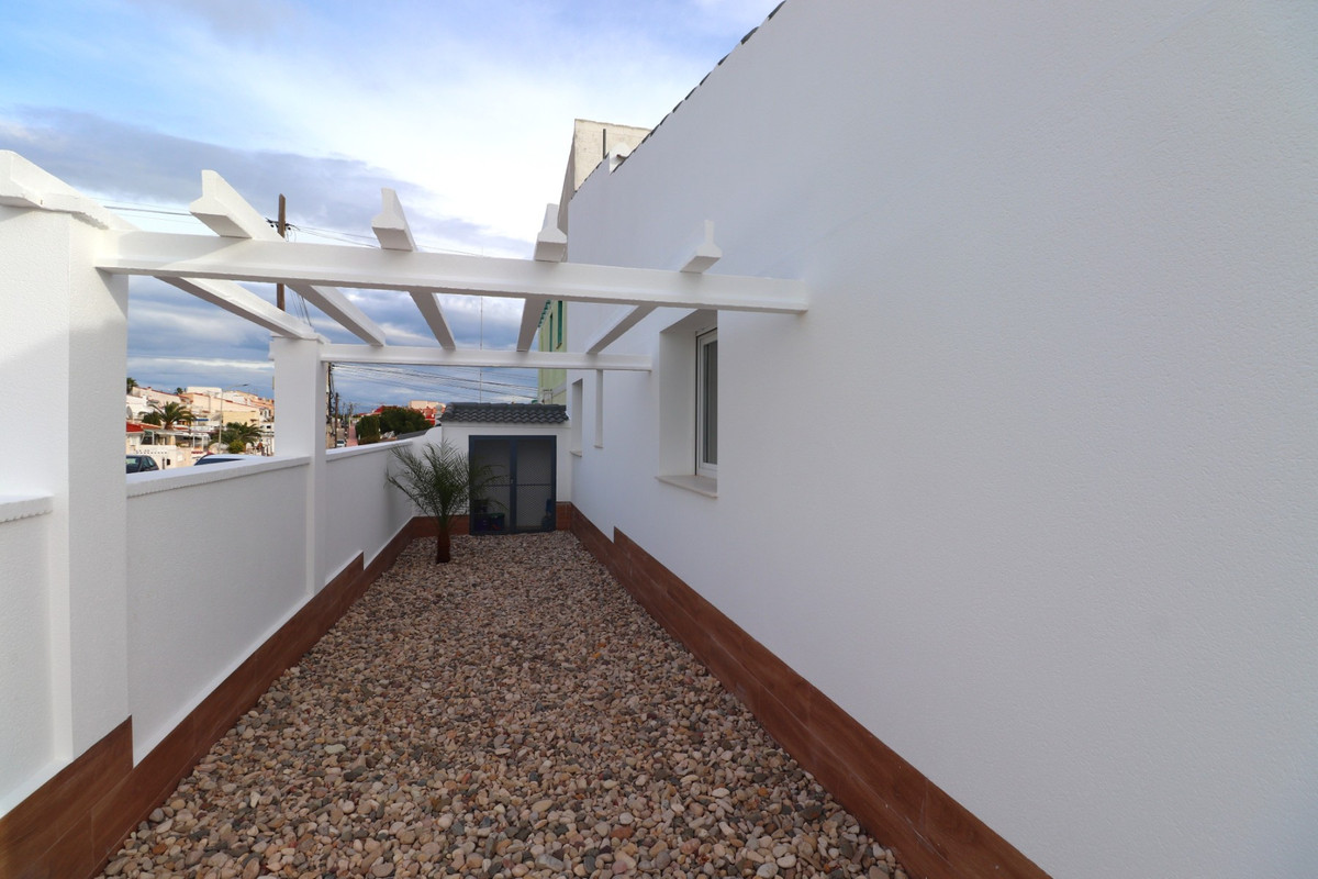 3 Bed Townhouse for sale in Ciudad Quesada Costa Blanca, Alicante, Spain