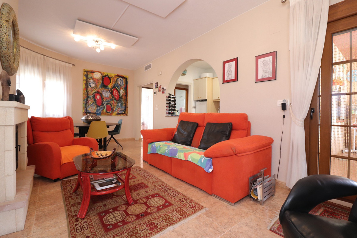 Se vende Villa - Chalet de 3 dormitorios en Costa Blanca, Alicante, España