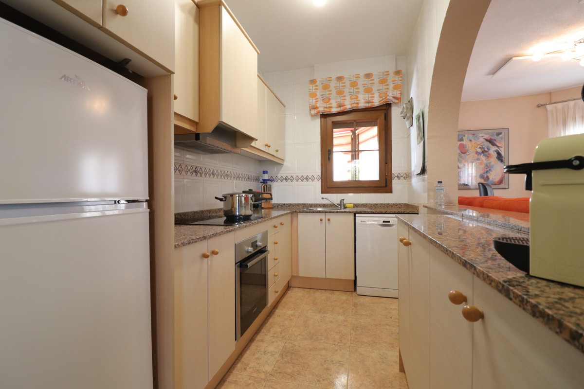 Se vende Villa - Chalet de 3 dormitorios en Costa Blanca, Alicante, España
