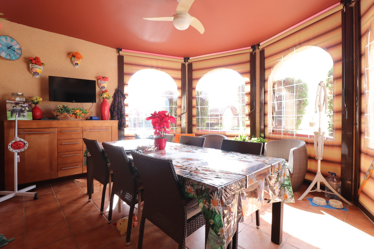 Se vende Villa - Chalet de 3 dormitorios en Costa Blanca, Alicante, España
