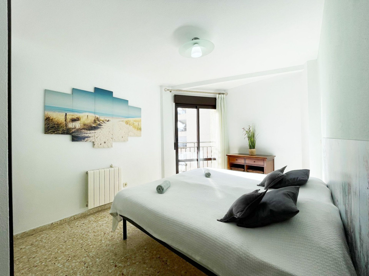 Se vende Apartamento Planta Media de 3 dormitorios en Costa Blanca, Alicante, España