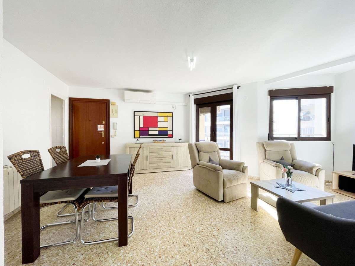 Se vende Apartamento Planta Media de 3 dormitorios en Costa Blanca, Alicante, España