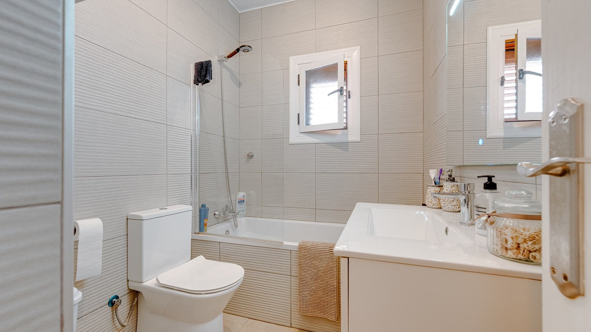 2 Bed Townhouse for sale in Playa Flamenca Costa Blanca, Alicante, Spain