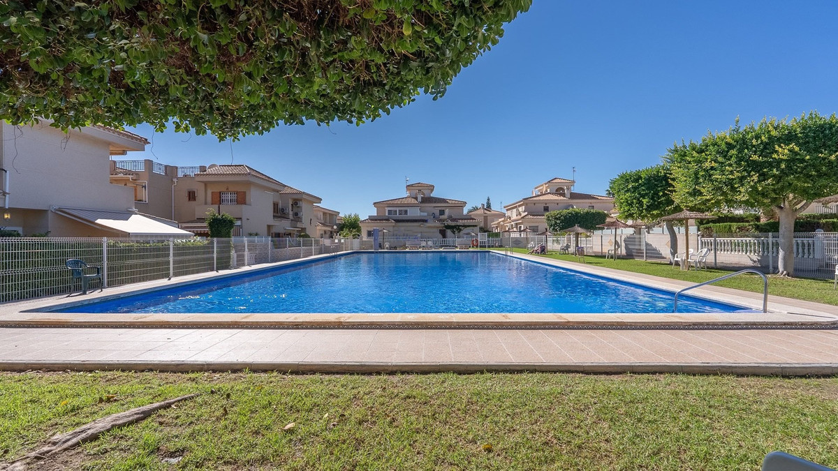 2 Bed Townhouse for sale in Playa Flamenca Costa Blanca, Alicante, Spain
