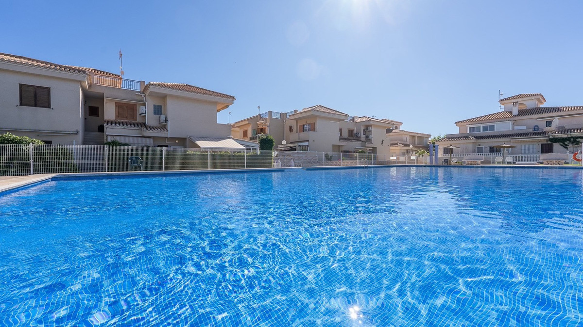 2 Bed Townhouse for sale in Playa Flamenca Costa Blanca, Alicante, Spain