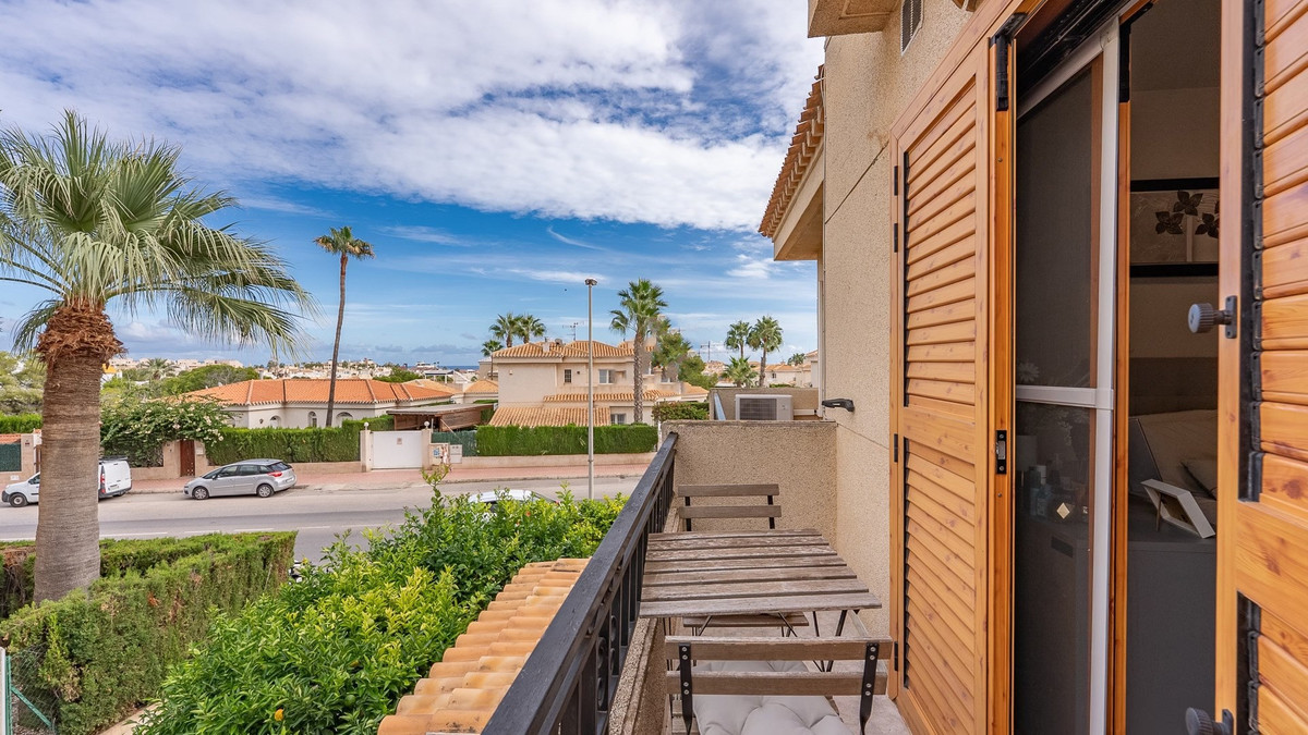 2 Bed Townhouse for sale in Playa Flamenca Costa Blanca, Alicante, Spain