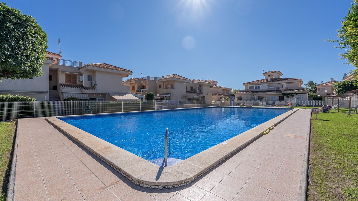 2 Bed Townhouse for sale in Playa Flamenca Costa Blanca, Alicante, Spain