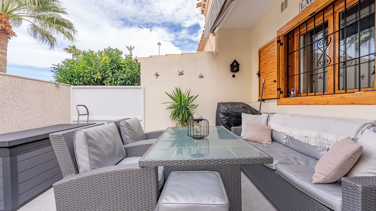 2 Bed Townhouse for sale in Playa Flamenca Costa Blanca, Alicante, Spain