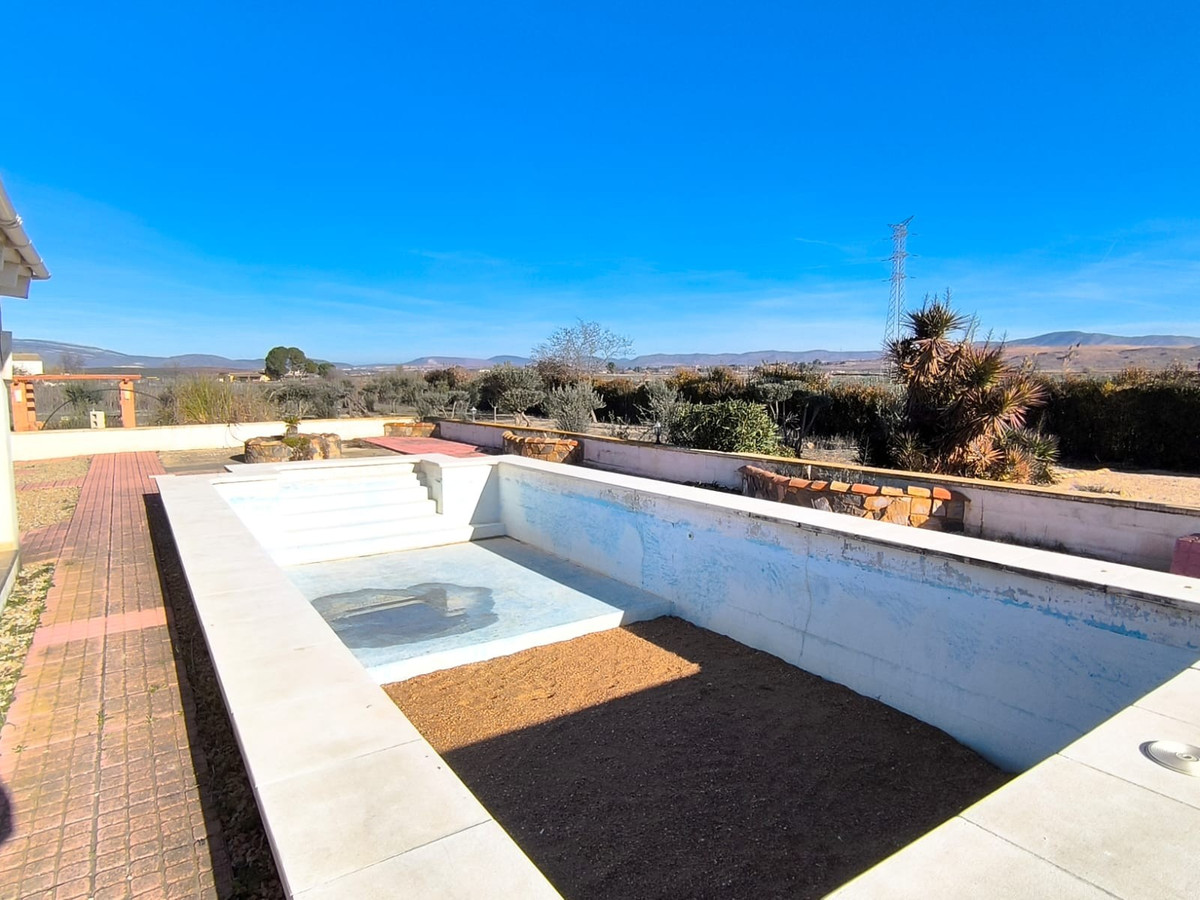 4 Bed Townhouse for sale in Villena Costa Blanca, Alicante, Spain