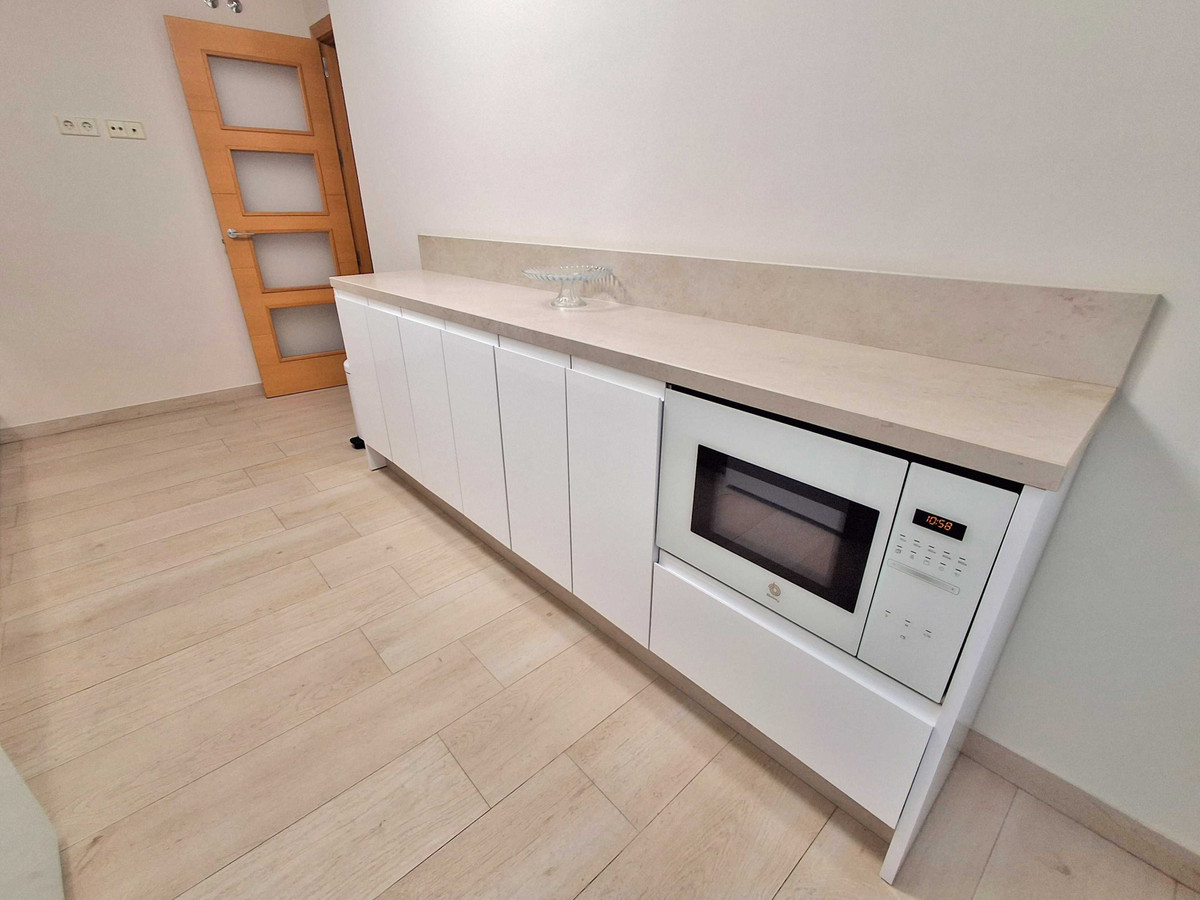 Se vende Apartamento Planta Media de 3 dormitorios en Costa Del Sol, Málaga, España