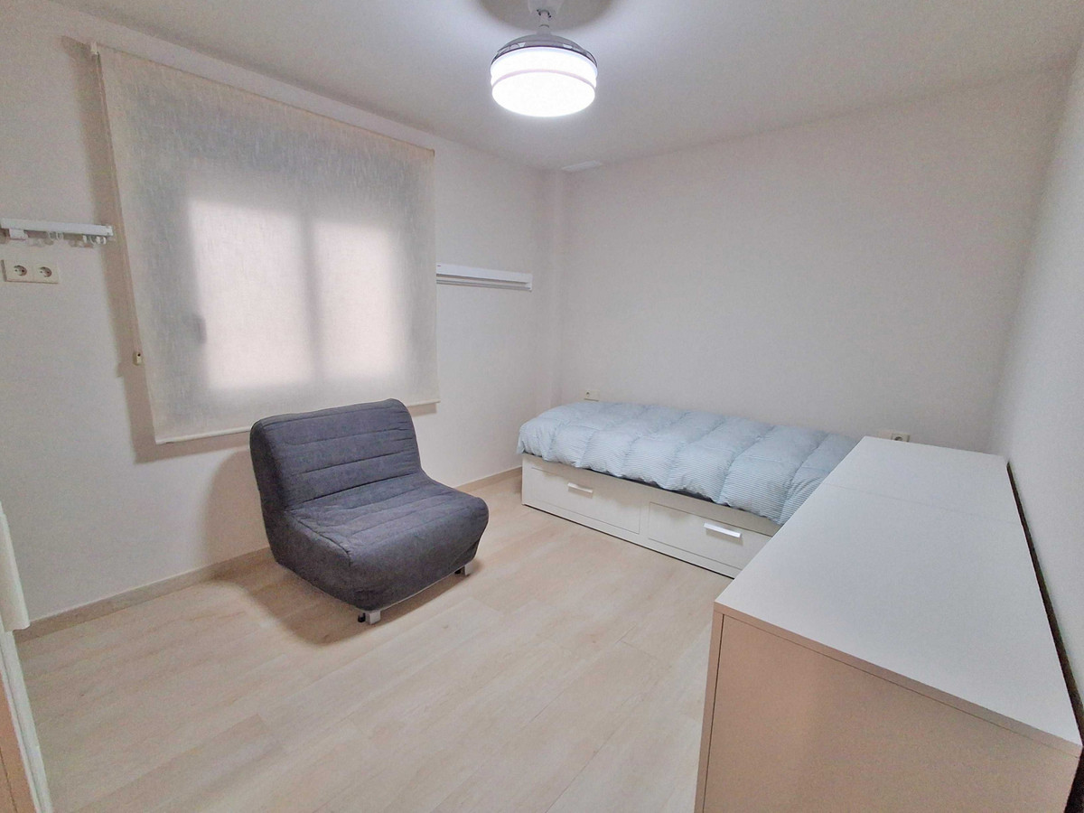 Se vende Apartamento Planta Media de 3 dormitorios en Costa Del Sol, Málaga, España