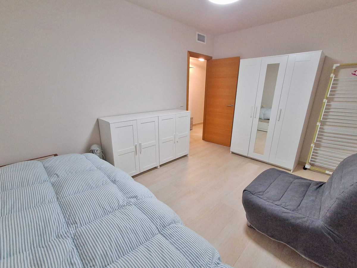 Se vende Apartamento Planta Media de 3 dormitorios en Costa Del Sol, Málaga, España