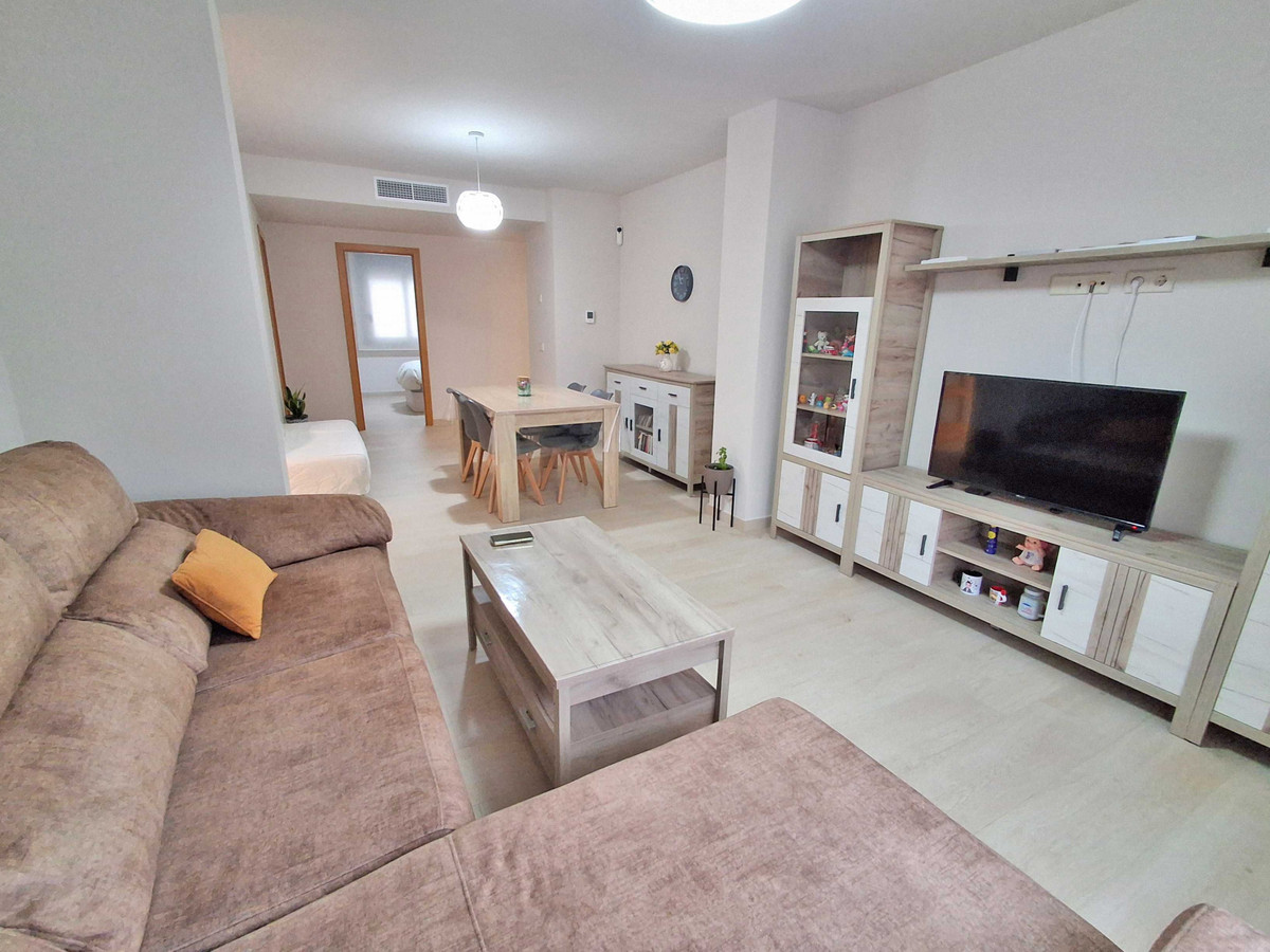 Se vende Apartamento Planta Media de 3 dormitorios en Costa Del Sol, Málaga, España
