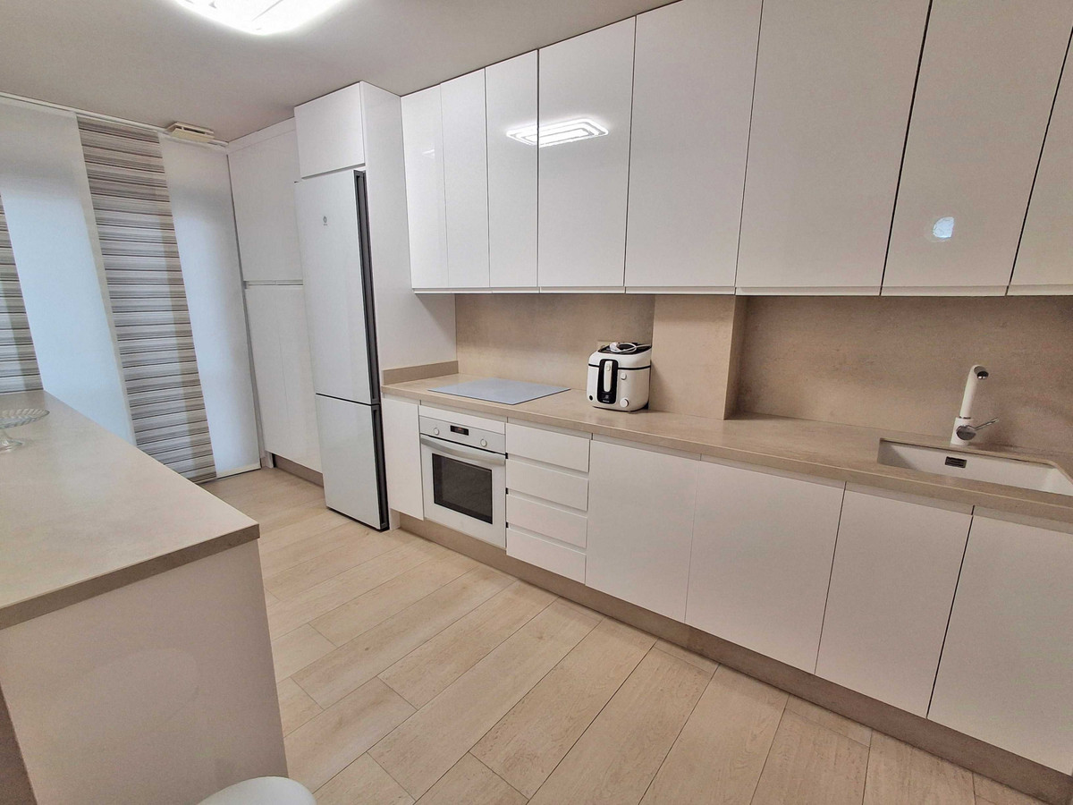 Se vende Apartamento Planta Media de 3 dormitorios en Costa Del Sol, Málaga, España