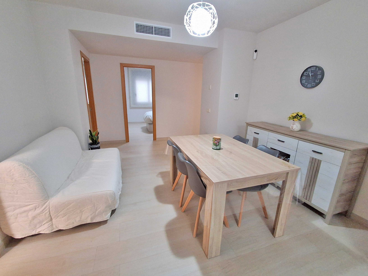 Se vende Apartamento Planta Media de 3 dormitorios en Costa Del Sol, Málaga, España
