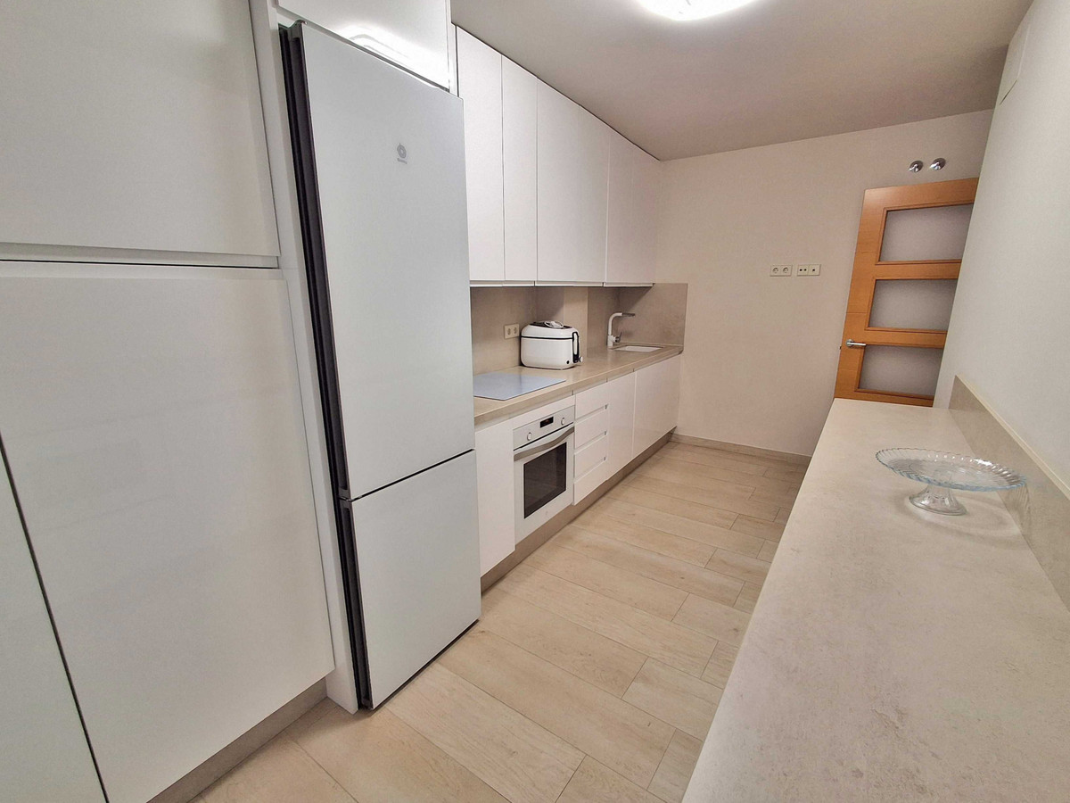 Se vende Apartamento Planta Media de 3 dormitorios en Costa Del Sol, Málaga, España