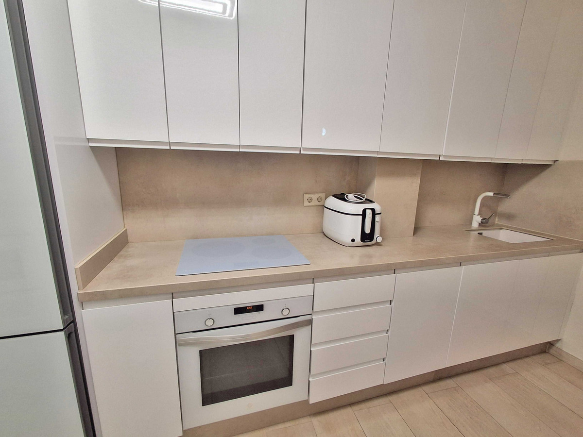 Se vende Apartamento Planta Media de 3 dormitorios en Costa Del Sol, Málaga, España