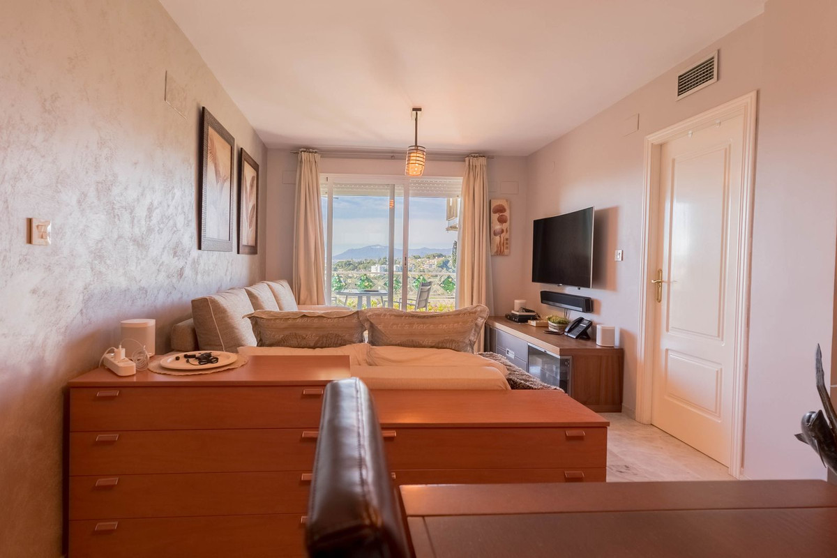 1 Bed Apartment for sale in Marbella Costa Del Sol, Málaga, Spain