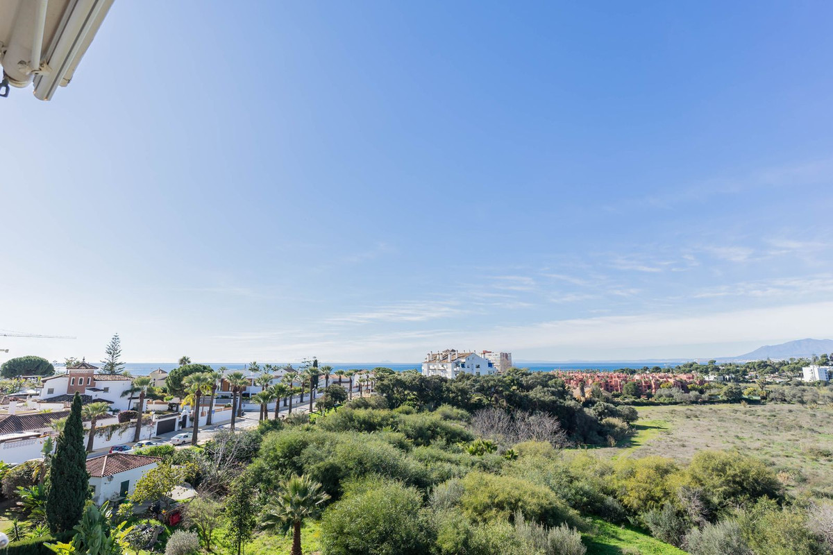1 Bed Apartment for sale in Marbella Costa Del Sol, Málaga, Spain