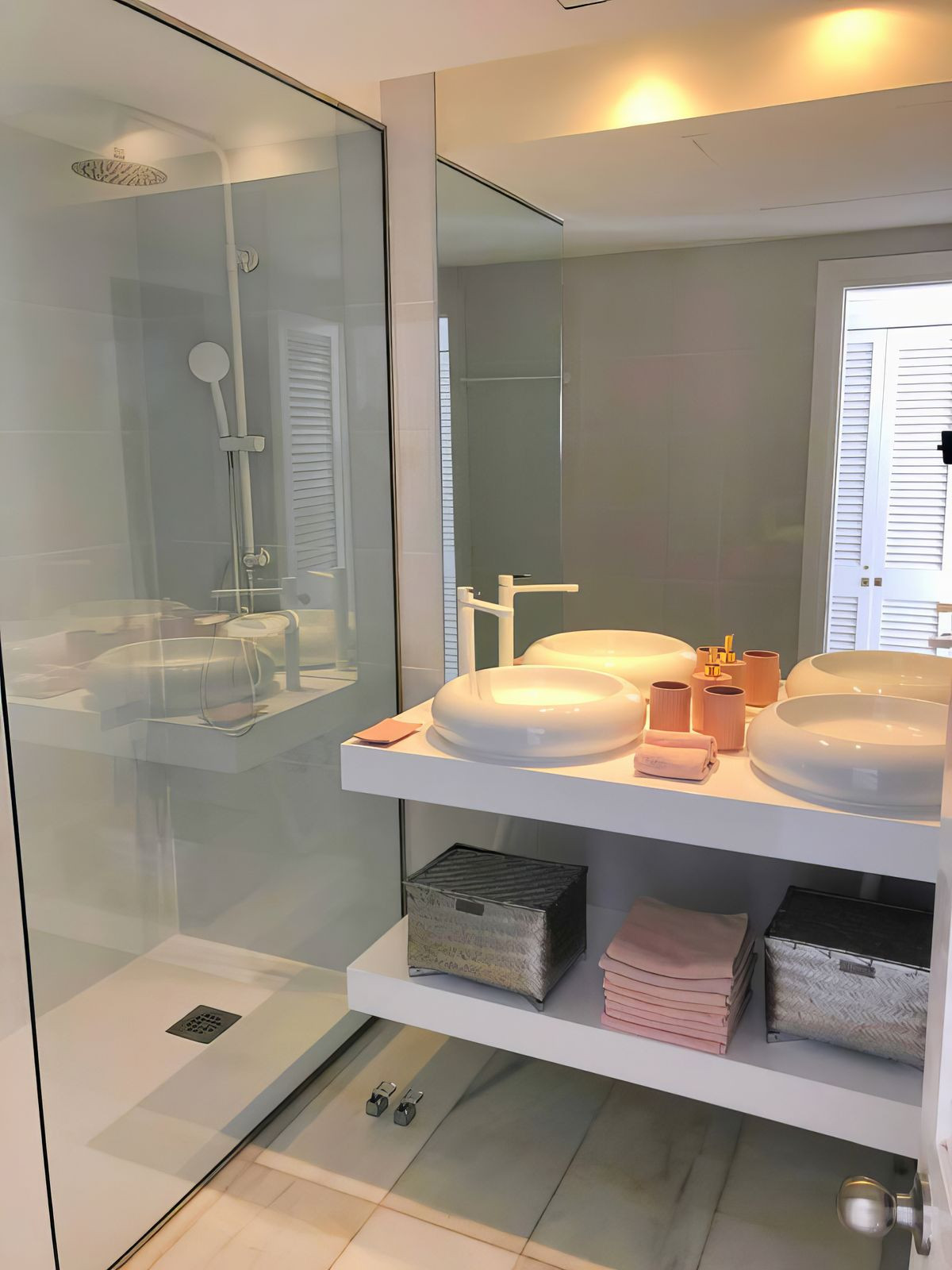 2 Bed Apartment for sale in Puerto Banús Costa Del Sol, Málaga, Spain