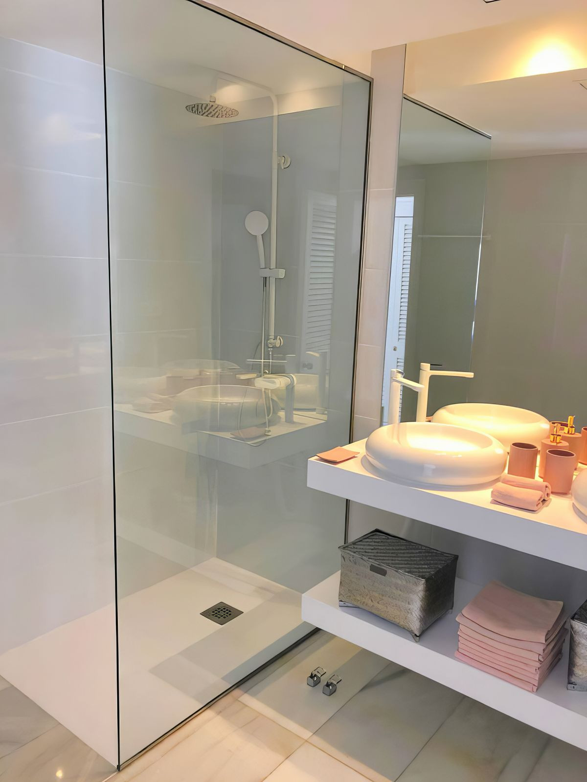 2 Bed Apartment for sale in Puerto Banús Costa Del Sol, Málaga, Spain