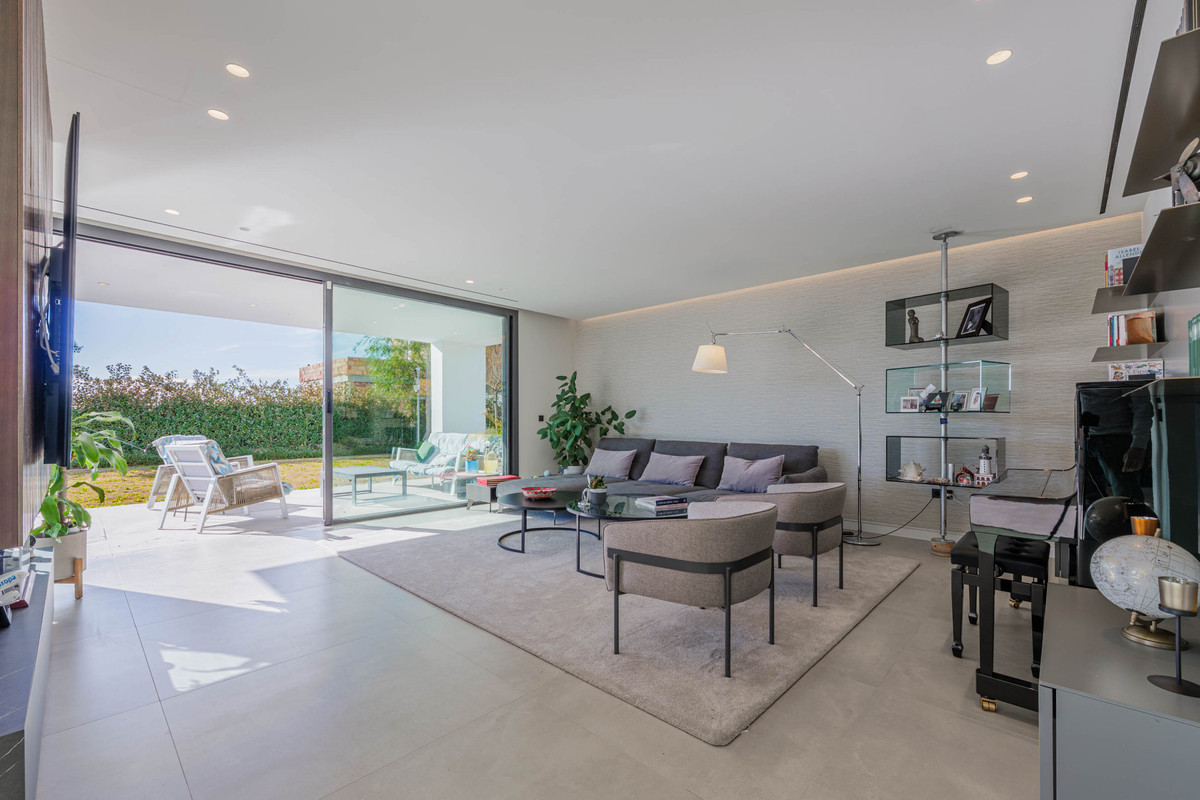 Se vende Villa - Chalet de 3 dormitorios en Costa Del Sol, Málaga, España