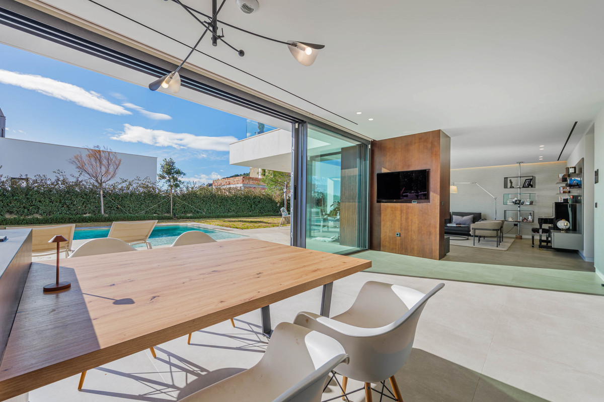 Se vende Villa - Chalet de 3 dormitorios en Costa Del Sol, Málaga, España