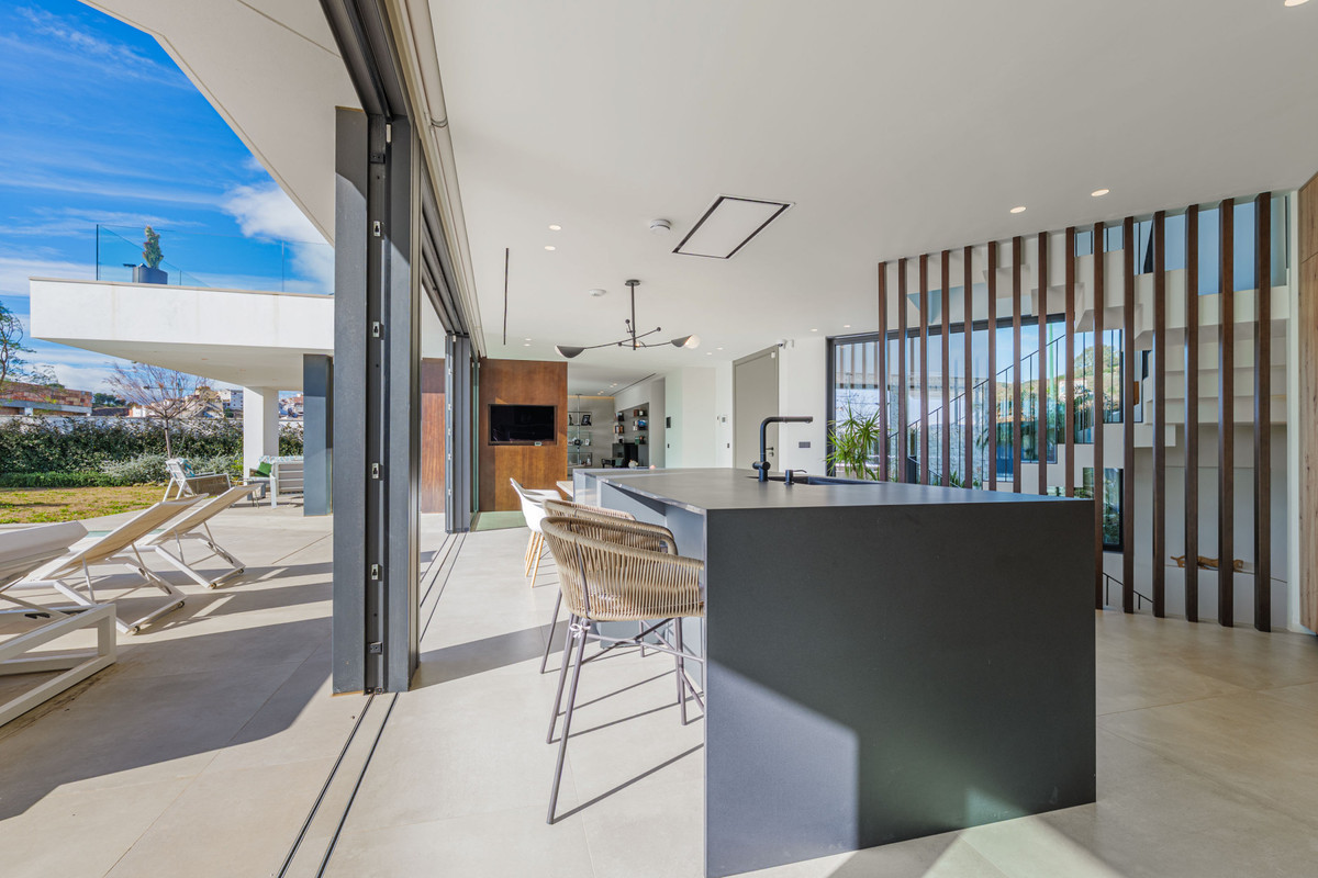 Se vende Villa - Chalet de 3 dormitorios en Costa Del Sol, Málaga, España