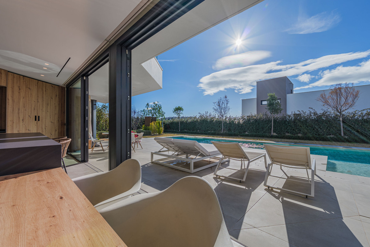 Se vende Villa - Chalet de 3 dormitorios en Costa Del Sol, Málaga, España