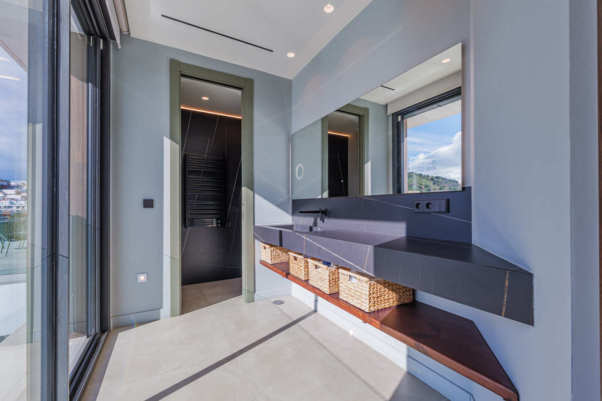 Se vende Villa - Chalet de 3 dormitorios en Costa Del Sol, Málaga, España