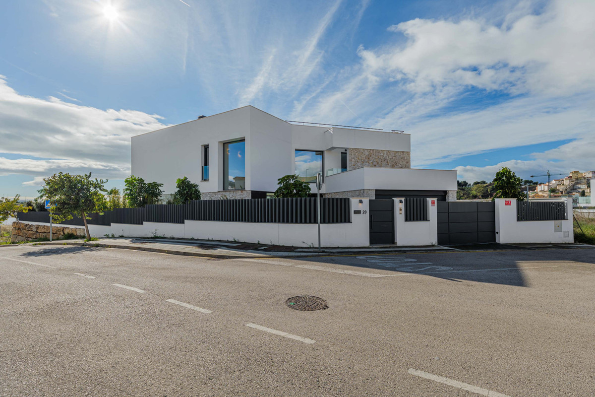 Se vende Villa - Chalet de 3 dormitorios en Costa Del Sol, Málaga, España