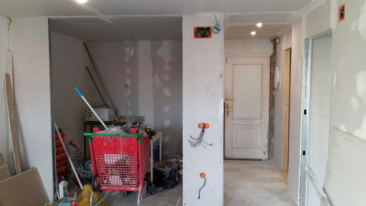 Se vende Apartamento Planta Media de 2 dormitorios en Costa Del Sol, Málaga, España
