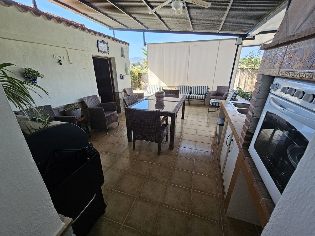 1 Bed Townhouse for sale in Coín Costa Del Sol, Málaga, Spain