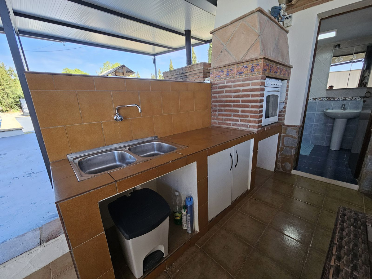1 Bed Townhouse for sale in Coín Costa Del Sol, Málaga, Spain