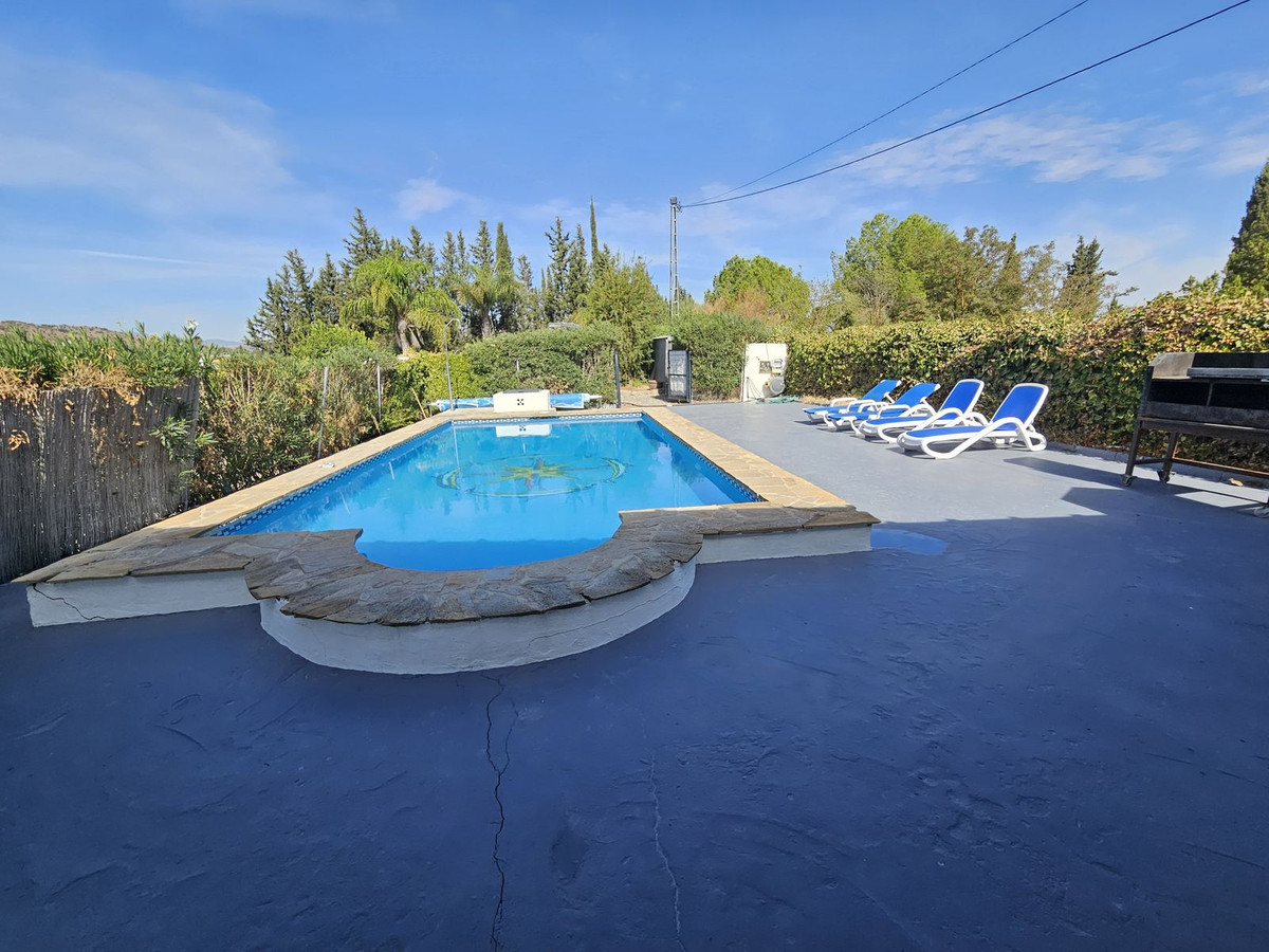 1 Bed Townhouse for sale in Coín Costa Del Sol, Málaga, Spain