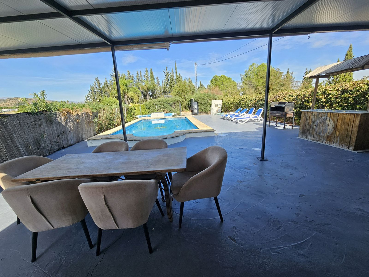 1 Bed Townhouse for sale in Coín Costa Del Sol, Málaga, Spain
