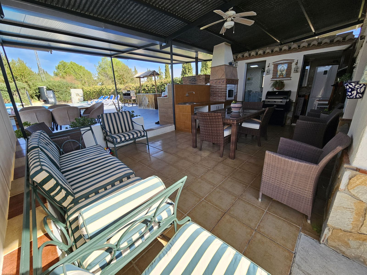 1 Bed Townhouse for sale in Coín Costa Del Sol, Málaga, Spain