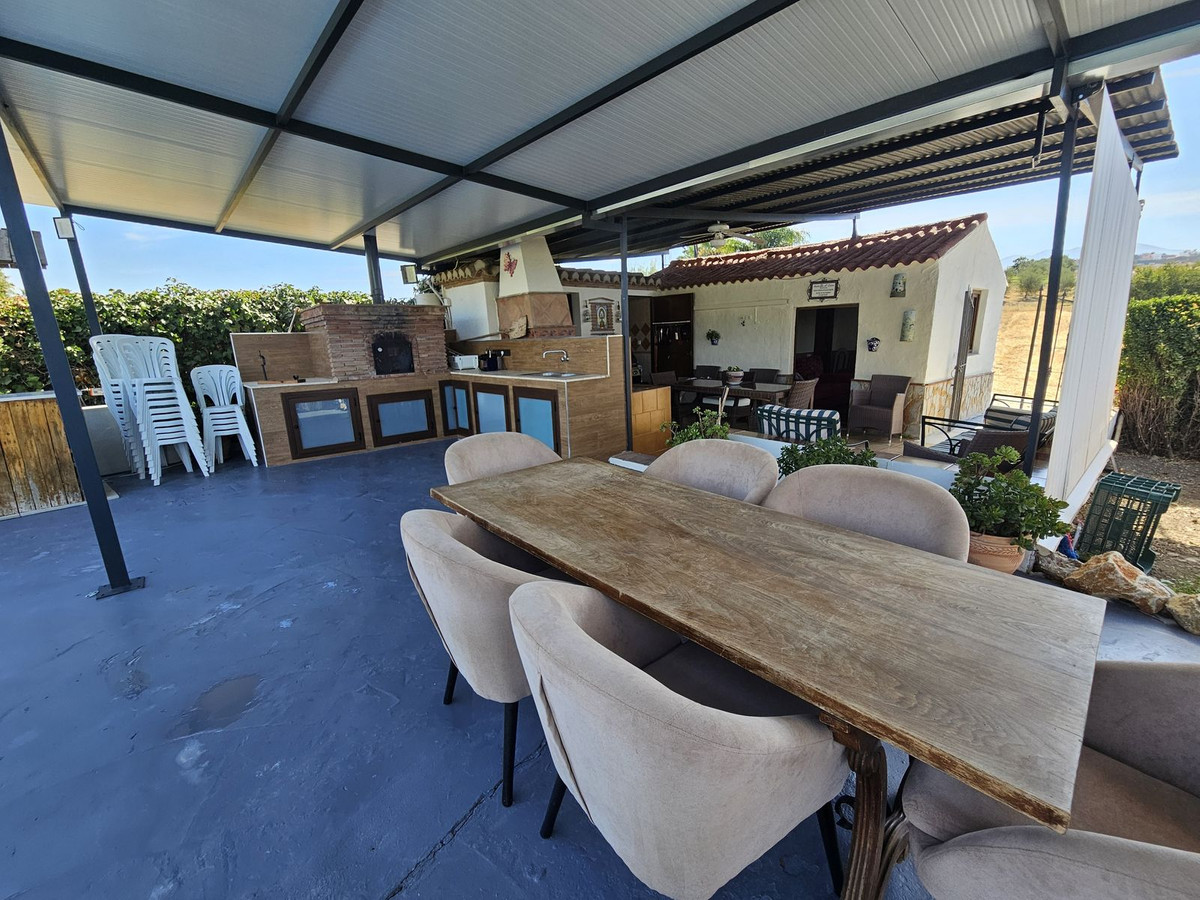 1 Bed Townhouse for sale in Coín Costa Del Sol, Málaga, Spain