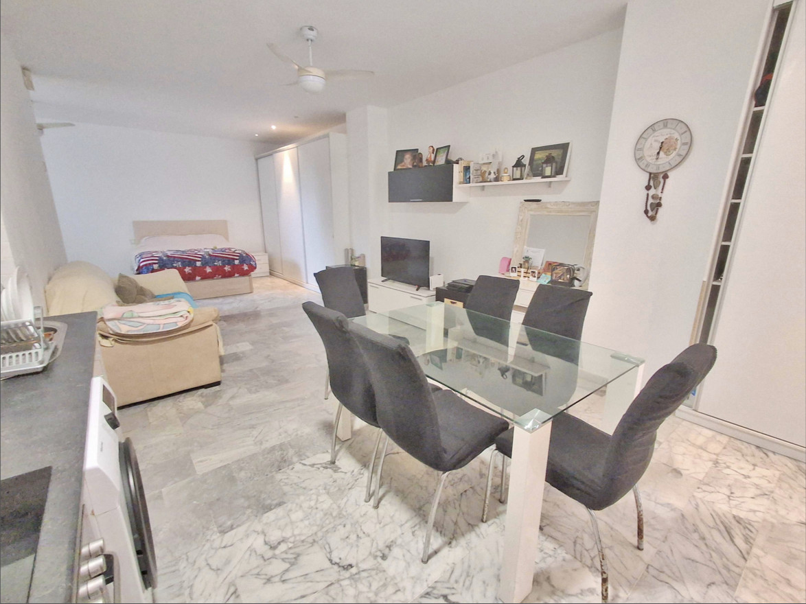 Se vende Apartamento Planta Baja de 1 dormitorios en Costa Del Sol, Málaga, España