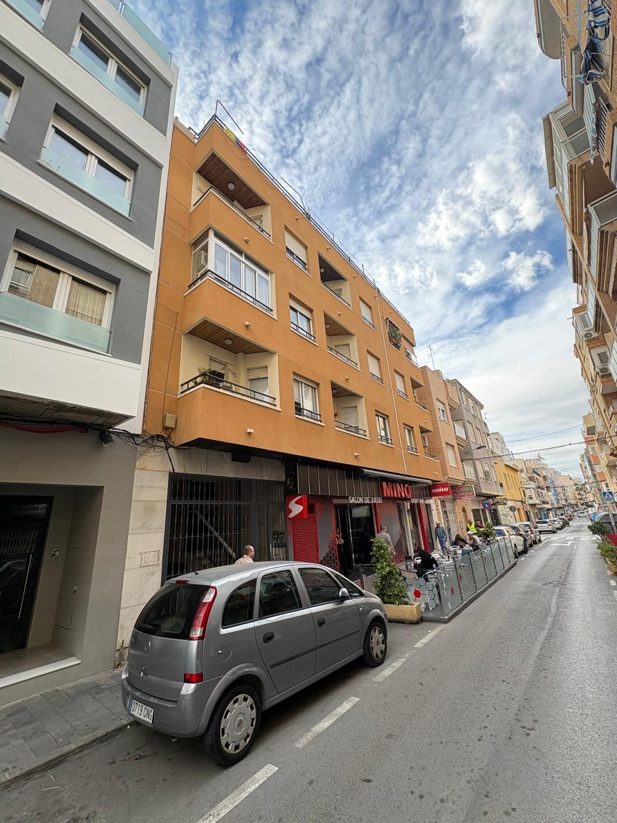 Se vende Apartamento Planta Media de 2 dormitorios en Costa Blanca, Alicante, España