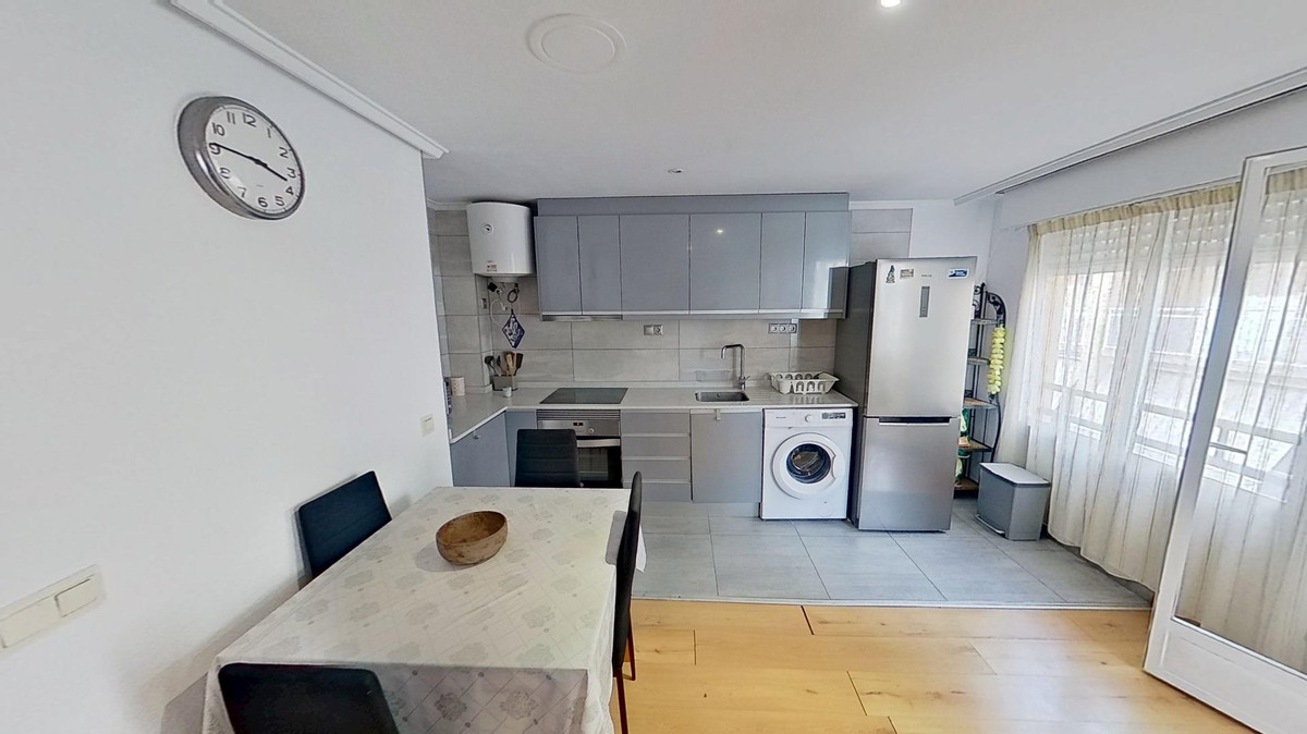Se vende Apartamento Planta Media de 2 dormitorios en Costa Blanca, Alicante, España