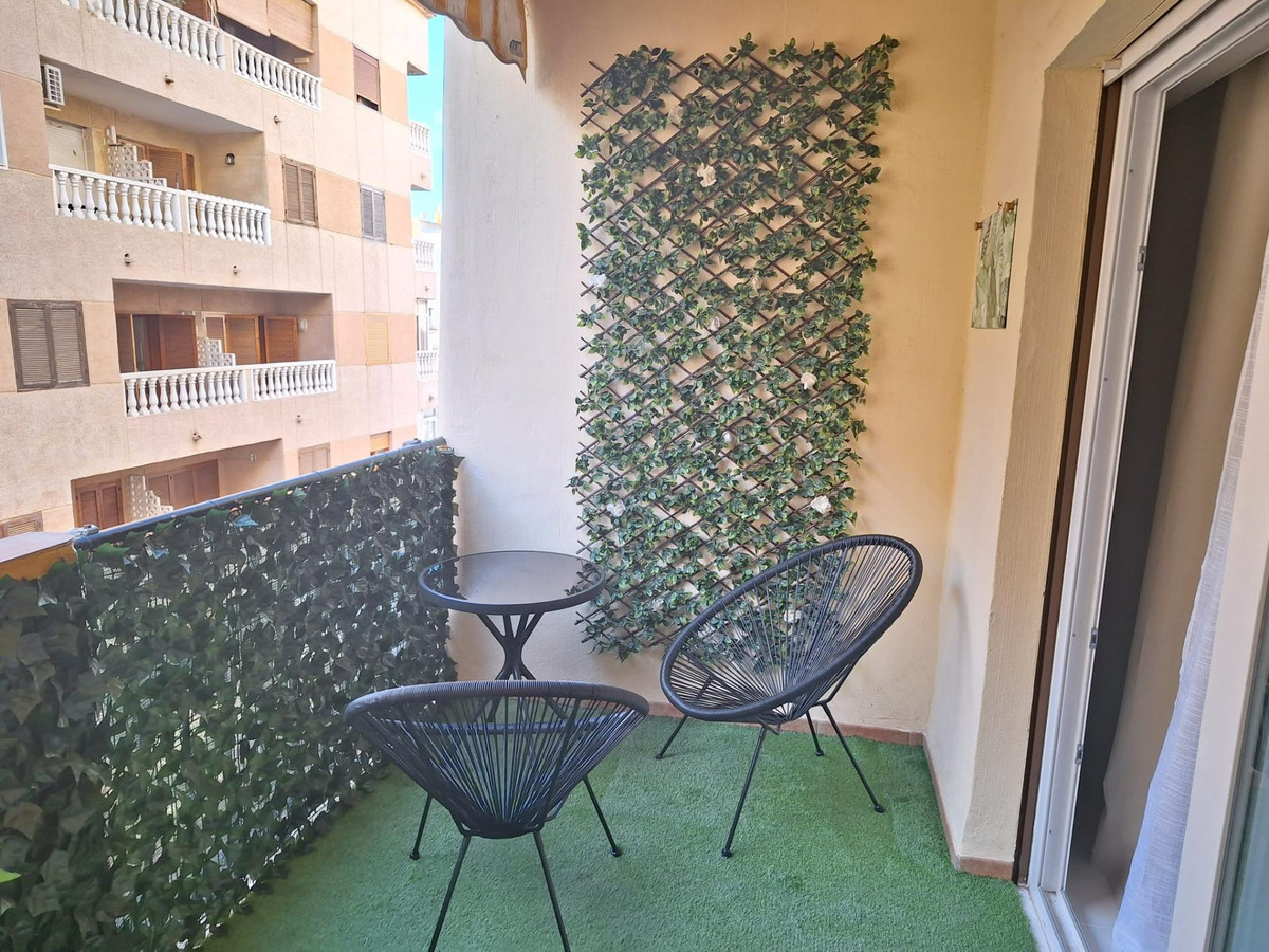 Se vende Apartamento Planta Media de 1 dormitorios en Costa Blanca, Alicante, España