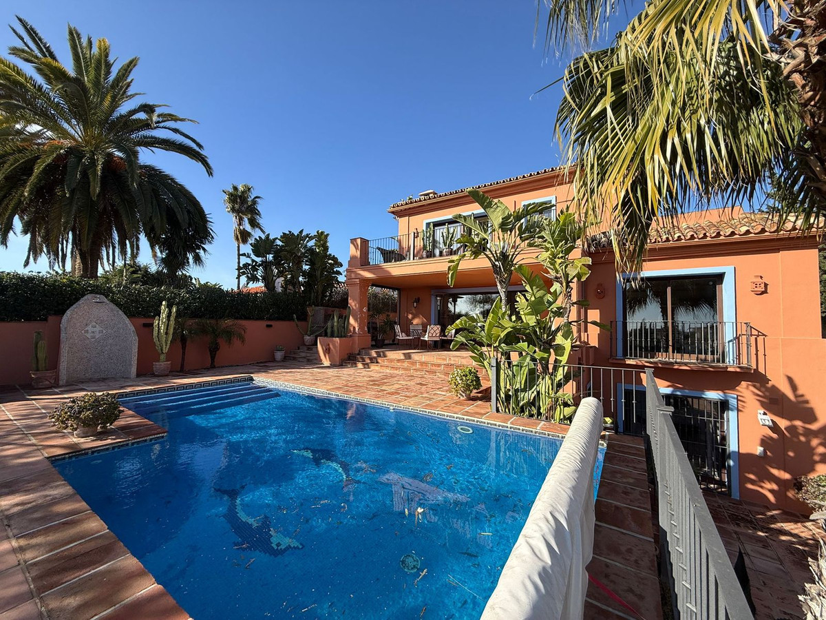 3 Bed Townhouse for sale in Marbesa Costa Del Sol, Málaga, Spain